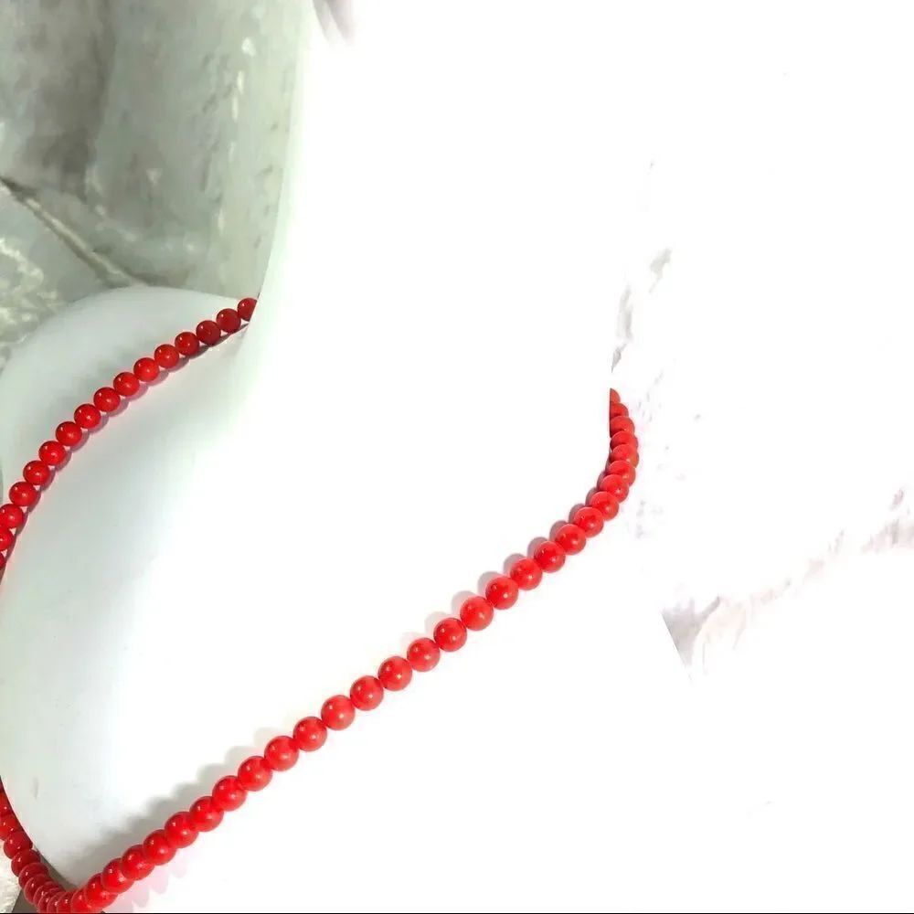 Vintage red plastic beaded beads necklace 1980’s EUC 25”